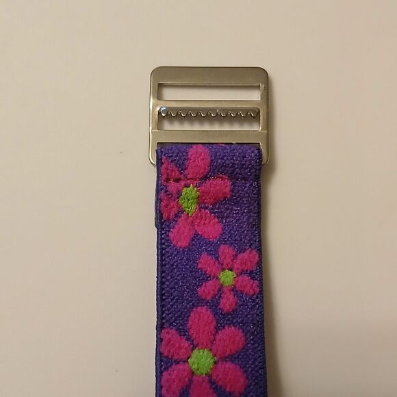Timex 29mm Elastic Fabric Kids Purple Floral Watch Easy-To-Read Dial WR 30M - Picture 13 of 15